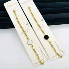 Delicate stainless steel bracelet